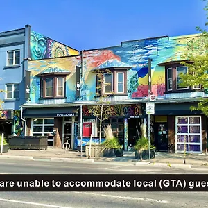 The Only Backpacker's (adults Only) 2*, Toronto Canada