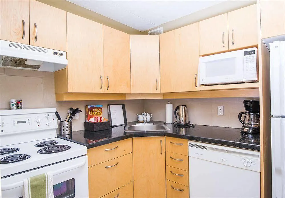 Winnipeg Executive Suites Polo Park Hotel