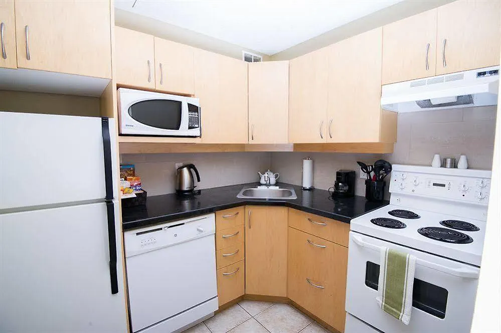 Winnipeg Executive Suites Polo Park Hotel