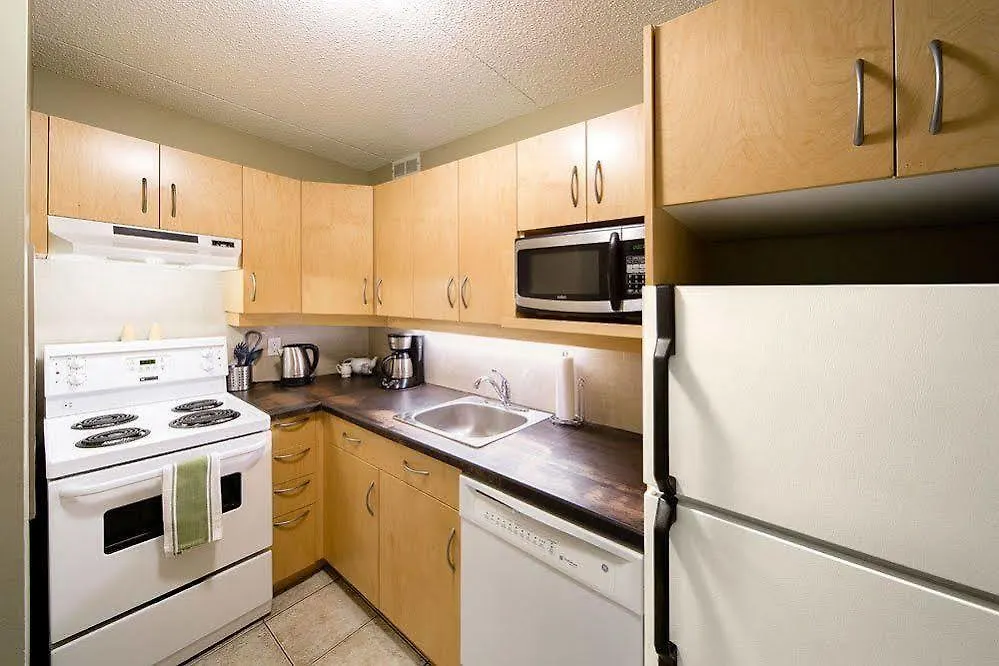 Hotel Winnipeg Executive Suites Polo Park